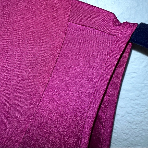 MERONA high quality beautiful sleeveless satin blouse, fuchsia color, size XS - Picture 9 of 10